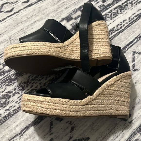 Catherine - Picture 5 of 6